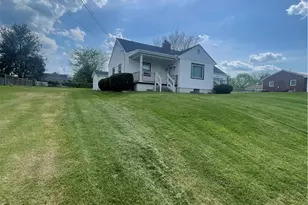 118 1st St, Follansbee, WV 26037 - Photo 2