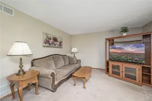 4715 Rock Spring Rd, Ravenna, OH 44266 - Photo 4