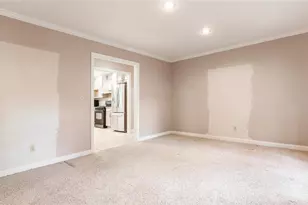 2945 Ash Meadows Blvd, Zanesville, OH 43701 - Photo 4