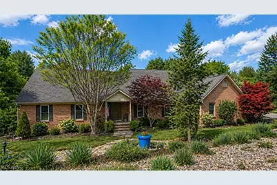 2945 Ash Meadows Boulevard, Zanesville, OH 43701 - Photo 2