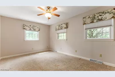 2945 Ash Meadows Boulevard, Zanesville, OH 43701 - Photo 20