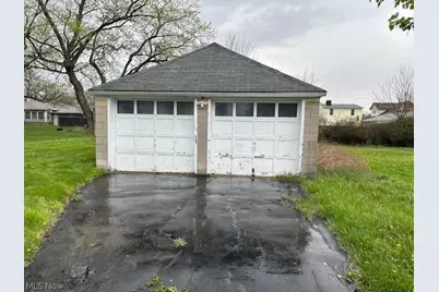 127 Oxford Street, Campbell, OH 44405 - Photo 10
