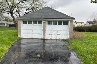 127 Oxford St, Campbell, OH 44405 - Photo 10