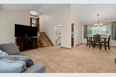 6419 Hollywood Drive, Parma, OH 44129 - Photo 6