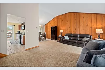 6419 Hollywood Drive, Parma, OH 44129 - Photo 4