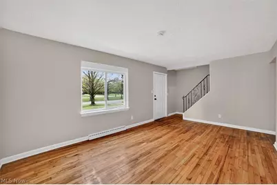 681 E 258th Street, Euclid, OH 44132 - Photo 2