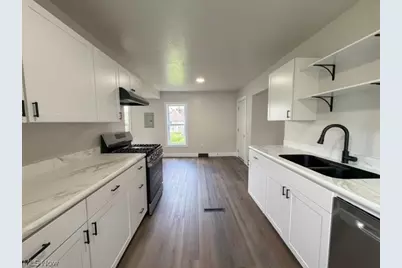 404 5th Street NW, New Philadelphia, OH 44663 - Photo 8