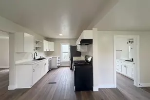 404 5th St NW, New Philadelphia, OH 44663 - Photo 6