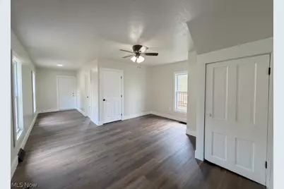 404 5th Street NW, New Philadelphia, OH 44663 - Photo 4