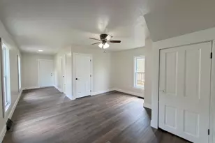 404 5th St NW, New Philadelphia, OH 44663 - Photo 4