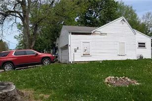 320 Indiana Ave, Mansfield, OH 44905 - Photo 2