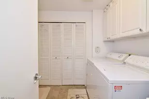 22 Waterford Ln, Beachwood, OH 44122 - Photo 6