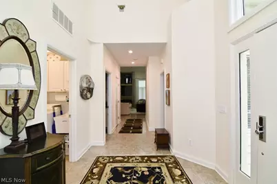 22 Waterford Lane, Beachwood, OH 44122 - Photo 4