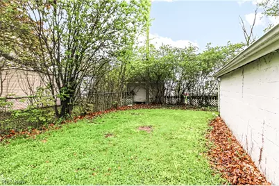 9304 Plymouth Avenue, Garfield Heights, OH 44125 - Photo 34