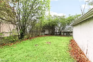 9304 Plymouth Ave, Garfield Heights, OH 44125 - Photo 34