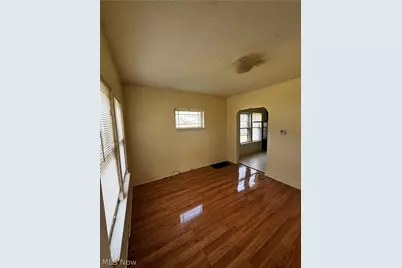860 Biruta Street, Akron, OH 44307 - Photo 4