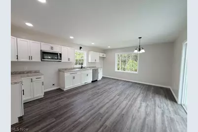 2193 E High Avenue, New Philadelphia, OH 44663 - Photo 6