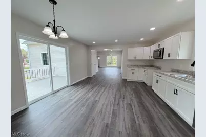 2193 E High Avenue, New Philadelphia, OH 44663 - Photo 8