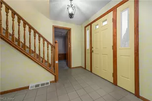 22870 Laramie Dr, Rocky River, OH 44116 - Photo 4