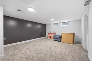 24042 Greenlawn Ave, Beachwood, OH 44122 - Photo 34