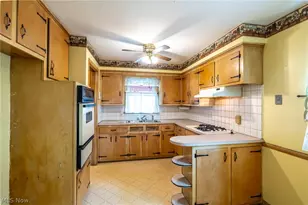 9609 Alexander Rd, Garfield Heights, OH 44125 - Photo 8