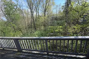 4648 Oak Point Rd, Lorain, OH 44053 - Photo 18