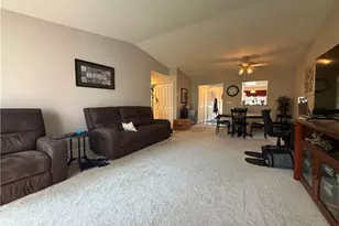 4648 Oak Point Rd, Lorain, OH 44053 - Photo 8