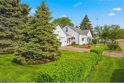 2953 Gibbs Avenue NE, Canton, OH 44714 - Photo 28