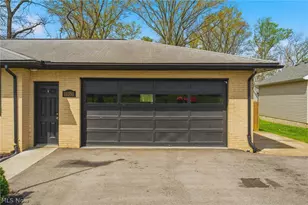 11351 Wilhurst Ave NE, Hartville, OH 44632 - Photo 10