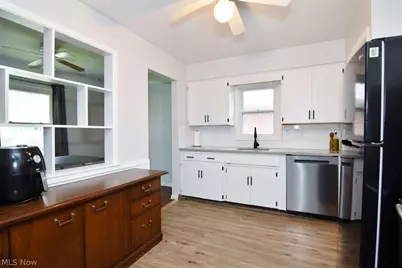 1098 Homestead Road, South Euclid, OH 44121 - Photo 12