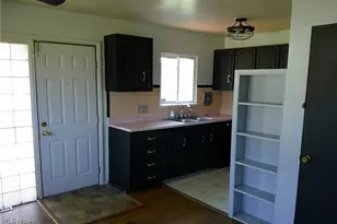 1168 Jeanie J Ave, Akron, OH 44310 - Photo 4