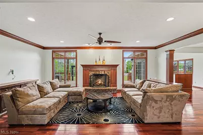 6291 Maypine Farm Boulevard, Highland Heights, OH 44143 - Photo 8