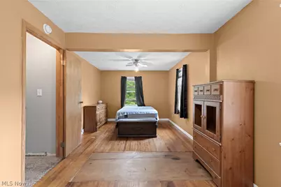 54321 Colerain Pike, Martins Ferry, OH 43935 - Photo 12
