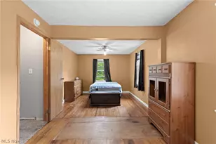 54321 Colerain Pike, Martins Ferry, OH 43935 - Photo 12