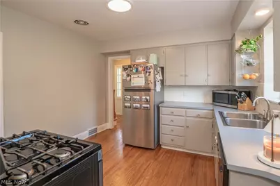 231 Birdwood Road, Akron, OH 44313 - Photo 14