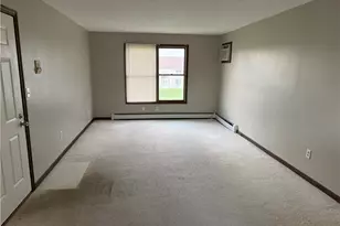 912 Pearson Cir, Boardman, OH 44512 - Photo 2