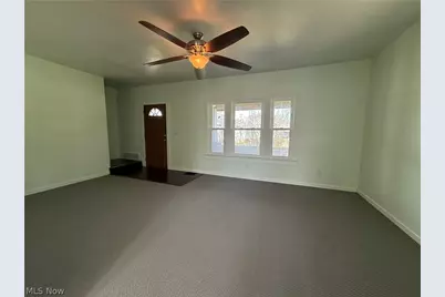 9612 Park Heights Avenue, Garfield Heights, OH 44125 - Photo 2