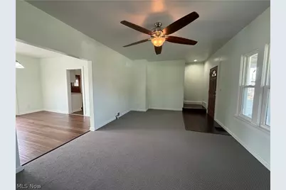 9612 Park Heights Avenue, Garfield Heights, OH 44125 - Photo 14