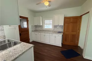 9612 Park Heights Ave, Garfield Heights, OH 44125 - Photo 8