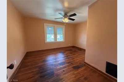 9612 Park Heights Avenue, Garfield Heights, OH 44125 - Photo 18