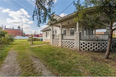 110 Courtland Street, Wellington, OH 44090 - Photo 2