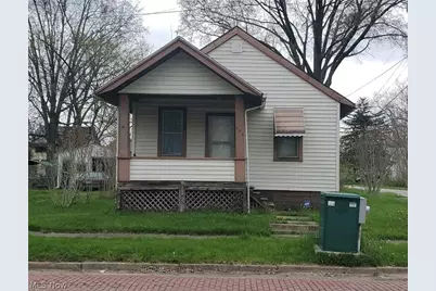 404 York Avenue NW, Warren, OH 44485 - Photo 1