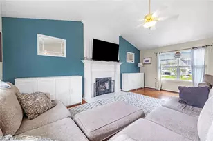 846 Longbrook Dr, Wadsworth, OH 44281 - Photo 6