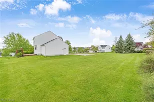 846 Longbrook Dr, Wadsworth, OH 44281 - Photo 28
