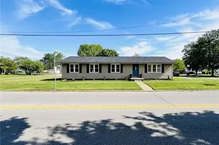 675 Jefferson Ave, Cambridge, OH 43725 - Photo 2