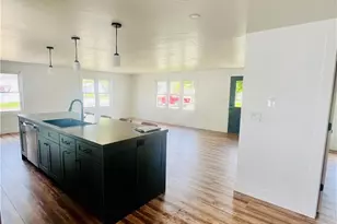 675 Jefferson Ave, Cambridge, OH 43725 - Photo 2