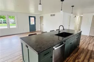 675 Jefferson Ave, Cambridge, OH 43725 - Photo 4