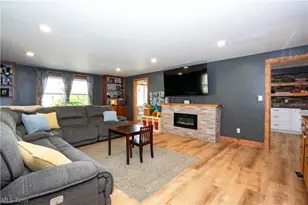 394 Abbeyfeale Rd, Mansfield, OH 44907 - Photo 2