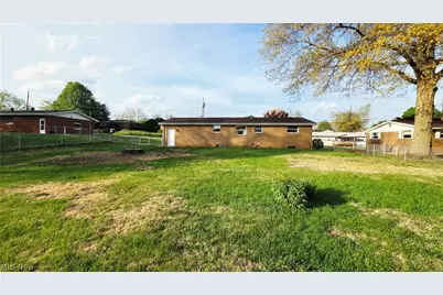 162 Orange Drive, Williamstown, WV 26187 - Photo 32