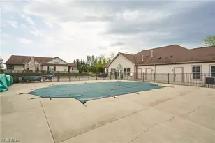 1915 Woods Dr, Streetsboro, OH 44241 - Photo 2